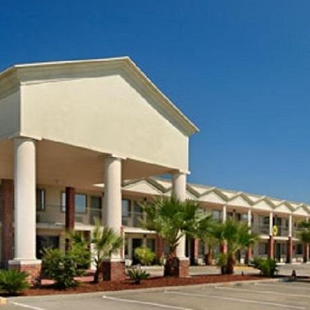 Super 8 By Wyndham Breaux Bridge Motel Exterior photo