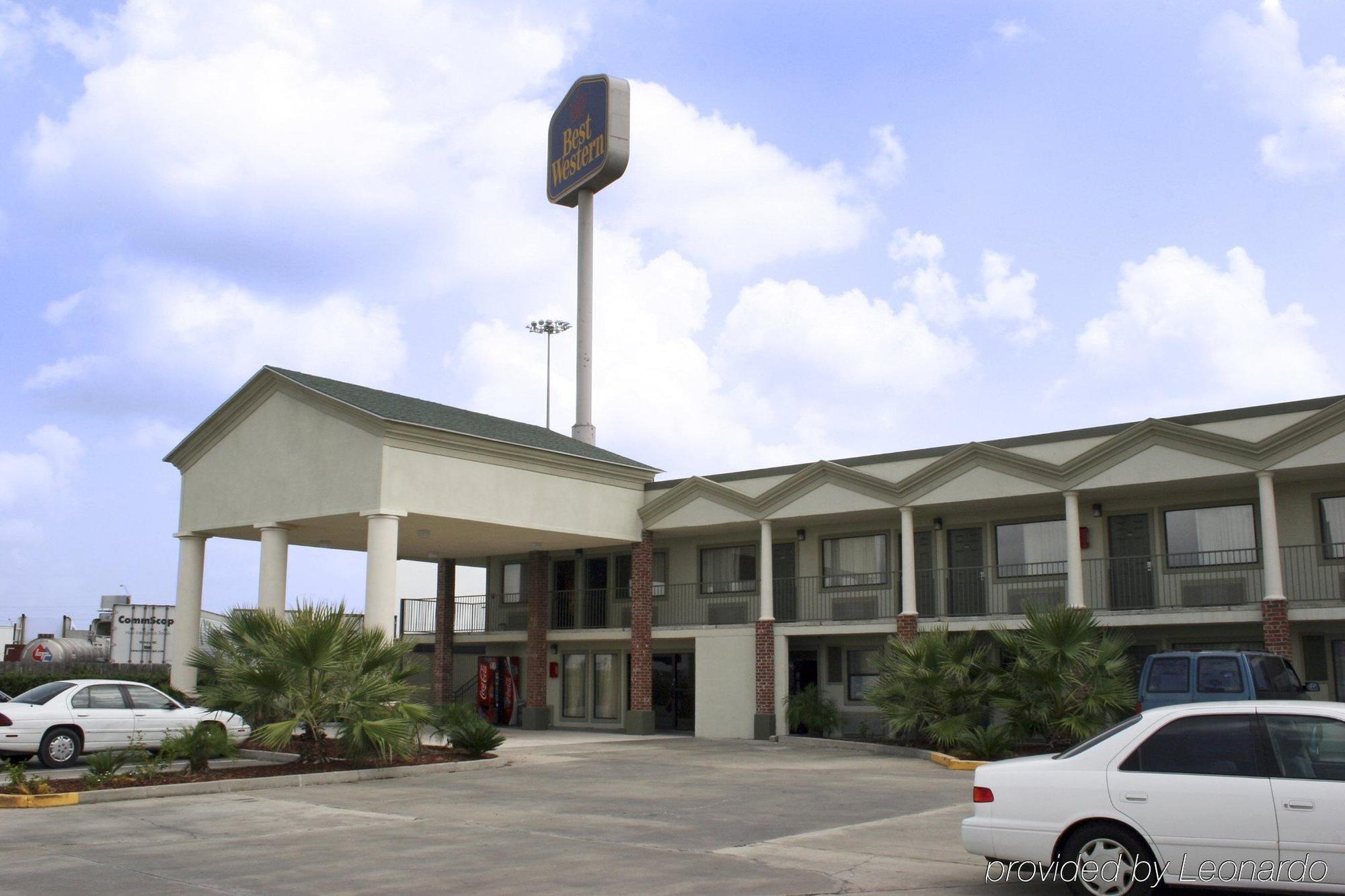 Super 8 By Wyndham Breaux Bridge Motel Exterior photo