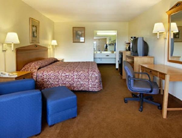 Super 8 By Wyndham Breaux Bridge Motel Room photo